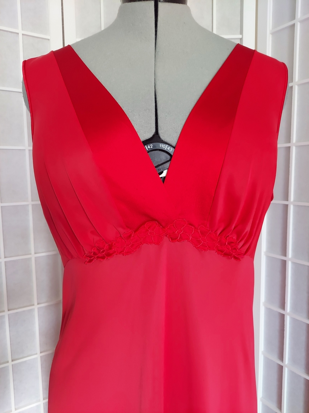 Vanity Fair Vintage Red V-Neck Chemise with Floral Lace Underbust